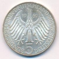 Német Szövetségi Köztársaság 1969G 5M Ag "Theodor Fontane" T:UNC,AU kis patina
Federal Re...