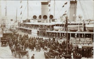 Szczecin, Stettin; Seereise Stettin-Rügen durch Schnelldampfer der Saßnitz-Linie / port with steamsh...