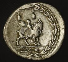 Róma, Köztársaság Kr.e. 85 / Denarius Ag (3,78g) T:XF,VF
Roman Republic 85 BC / Denarius Ag "M...