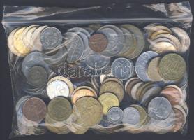 Kis világpénz tétel érdekesebb darabokkal T:vegyes