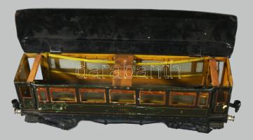 cca 1930 Marklin 18881 utazókocsi, korának megfelelő jó állapotban, h: 35 cm /// c. 1930 Märklin 188...
