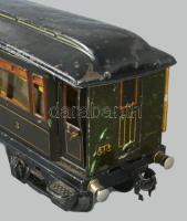 cca 1930 Marklin 18881 utazókocsi, korának megfelelő jó állapotban, h: 35 cm /// c. 1930 Märklin 188...
