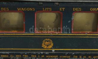 cca 1930 Marklin Sleeping Car alvókocsi, korának megfelelő állapotban, h: 42 cm /// c. 1930 Märklin ...