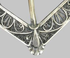 Izraeli filigrán ezüst (Ag) besamin tartó, jelzett, m: 14 cm, 91g