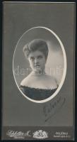cca 1910 Zarándy Zoltánné aláírt portréja, keményhátú fotó Schlotter József palánkai műterméből, hát...