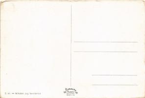 'Azt mondtam, úgy ülj, hogy árnyékot vess rám!!!' / Hungarian fat lady humour at the beach...