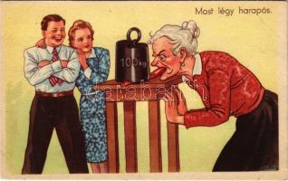 'Most légy harapós', Kaszás Jámbor stílusú humoros képeslap / wife humour (ragasztónyom / ...