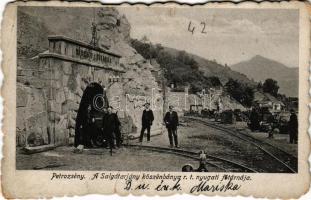 1918 Petrozsény, Petroseni, Petrosani; A Salgótarjáni kőszénbánya r.-t. nyugati főtárnája, bányavasú...