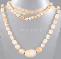 Korall nyaklánc nagyméretű szemekkel, legnagyobb szem 2,5 cm, h: 68 cm, 81,5 g