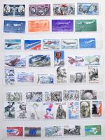 340 db ENSZ + 700 db francia bélyeg az 1950-1990-es évekből 14 lapos nagy berakóban / 340 UN + 700 F...