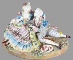 Meissen romantikus pár porcelán kompozíció. Jelzett, cca 19. sz. második fele, kis restaurálásokkal,...