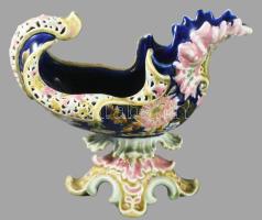 cca 1890 Zsolnay csónak formájú rokokó asztalközép. Jelzett, családi pecsét, restaurált, 28x22 cm