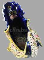 cca 1890 Zsolnay csónak formájú rokokó asztalközép. Jelzett, családi pecsét, restaurált, 28x22 cm