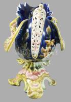 cca 1890 Zsolnay csónak formájú rokokó asztalközép. Jelzett, családi pecsét, restaurált, 28x22 cm