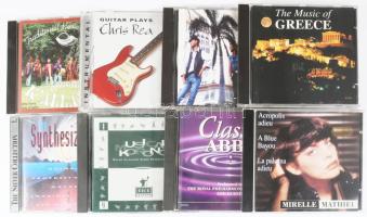 38 darabos vegyes stílusú zenei CD tétel, közte Chris Rea, Enya, Bee Gees, Mirelle Mathieu, Tina Tur...