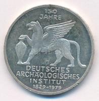 Német Szövetségi Köztársaság 1979J 5M Ag "Német Régészeti Intézet 150. évfordulója" T:AU
...
