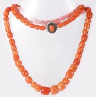 Verlauf elrendezésű korall nyaklánc ezüst (Ag) kapoccsal, jelzett, 800-as ezüst, nyelves záródás, sz...