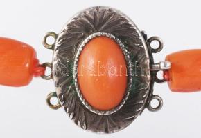 Verlauf elrendezésű korall nyaklánc ezüst (Ag) kapoccsal, jelzett, 800-as ezüst, nyelves záródás, sz...