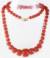 Verlauf elrendezésű korall nyaklánc arany 375 (Au) kapoccsal, jelzett, nyelves záródás, szemátmérő: ...