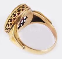 14k arany (Au) gyűrű, szintetikus rubinnal, jelzett, 1937-1966 közötti fémjel, br 9 g, 63