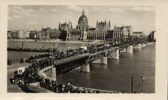 Budapest Kossuth híd és a Parlament photo