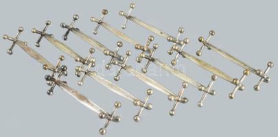 1967-1972 Semsey grófi címerrel díszített ezüst (Ag) 11 részes késbak szett, jelzett, 1867-1872 közö...