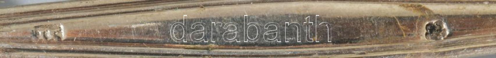 1967-1972 Semsey grófi címerrel díszített ezüst (Ag) 11 részes késbak szett, jelzett, 1867-1872 közö...