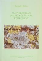Verseghy Klára: Magyarország zuzmóflórájának kézikönyve. A szerző, Patayné Verseghy Klára (1930-2020...