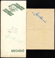 Farkas Bertalan (1949-) és Magyari Béla (1949-2018) űrhajósok aláírásai meghívón és kivágáson