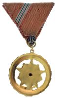 1957. "Kiváló Szolgálatért Érdemérem" aranyozott, zománcozott kitüntetés T:AU
Hungary 195...