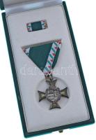 1992. "Honvédelemért Kitüntető Cím II. osztálya" zománcozott ezüstözött kitüntetés mellsza...