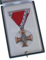 1992. "A Legénységi Szolgálati Jel II. fokozata" ezüstözött zománcozott tombak kitüntetés ...