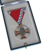 1992. "A Legénységi Szolgálati Jel II. fokozata" ezüstözött zománcozott tombak kitüntetés ...