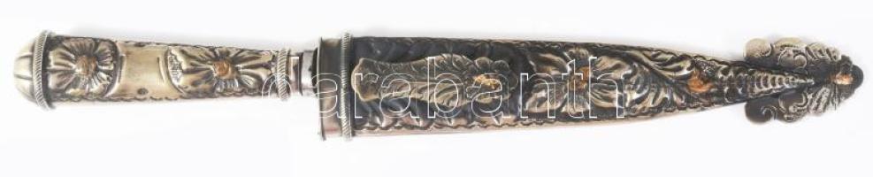 Juca Argentina dísztőr, jelzett, h: 29 cm