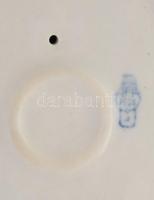 Zsolnay Rőzsegyűjtő gyermek. Terv.: Sinkó András. Jelzett, hibátlan, m: 15,5 cm