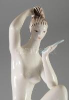 Zsolnay fésülködő női akt tükörrel. Kézzel festett, jelzett, formaterv: Török János, hibátlan, m: 23...