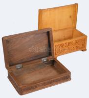 2 darab faragott doboz, 20x12 cm, 20x13 cm, jó állapotban,