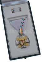 1996. "A Tiszti Szolgálati Jel I. fokozata" zománcozott, aranyozott, ezüstözött tombak kit...