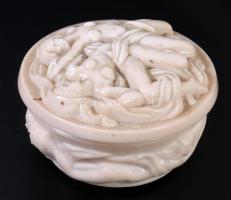 Curt Schlevogt női figurás opalinüveg bonbonier, jelzés nélkül, hibátlan, d: 9,5 cm