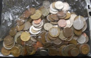 Vegyes világpénz tétel(0,95kg) köztük pár régi pénz is! T:vegyes