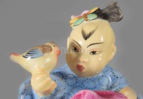 Herendi kínai gyermek madárral, pillangóval figura, kézzel festett, jelzett, hibátlan, m: 8cm