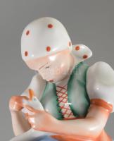 Zsolnay libát tömő lányka, Kézzel festett, jelzett, hibátlan 17 cm