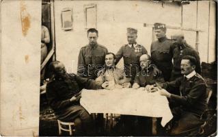 1917 Kártyázó osztrák-magyar katonák / WWI Austro-Hungarian K.u.k. military, soldiers playing cards....