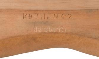 Kothencz jelzéssel faragott fa szervírozó, h: 56 cm