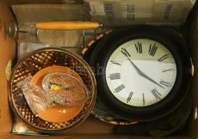 Banános ládányi vegyes bolha tétel, közte üveg, porcelán és kerámia dísztárgyak, réz kínáló, zománco...