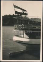 Kankovszky (Kankowsky) Ervin (1884-1945): Szent Gellért hajó címeres zászlóval, pecséttel jelzett fo...