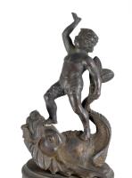Fiatal Herkules és a hal fém szobor, tetején fogatóponttal, m: 14 cm
