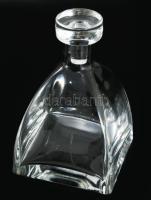 Négyoldalú ólomkristály whiskey üveg dugóval, jelzés nélkül, hibátlan, m: 21,5 cm