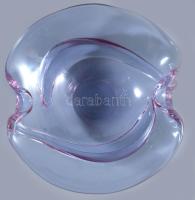 cca 1970 cseh neodymium üveg hamuzó és kosár asztaldísz, jelzés nélkül, hamuzón kis pattogzással, 14...