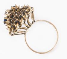 Arany (Au) gyűrű, jelzés nélkül, 9-10ct, m:56, kövei többsége hiányzik, bruttó 5,1g